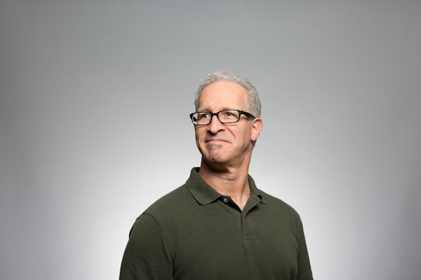 David Veluz, Puzzle Master at Quiger